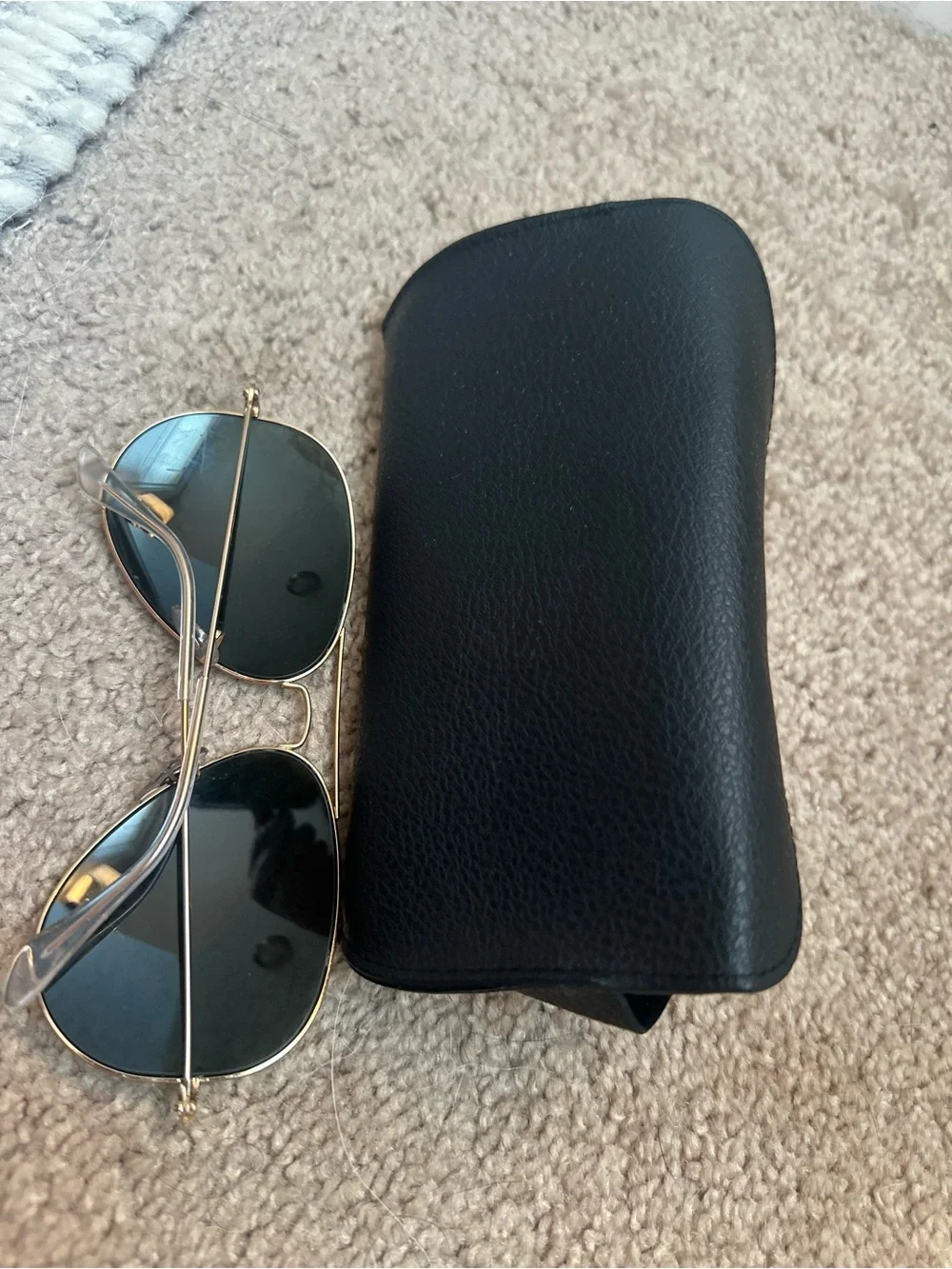 Ray-Ban Aviator Sunglasses - Gold Frame with Black/Dark Grey Lenses